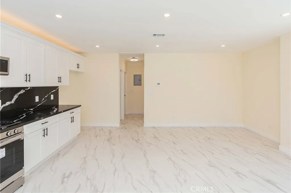 1 bed, 600 sqft, $2,700 — Photo 2