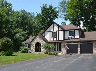 65 Mathew Ln, Rochester, NY 14626