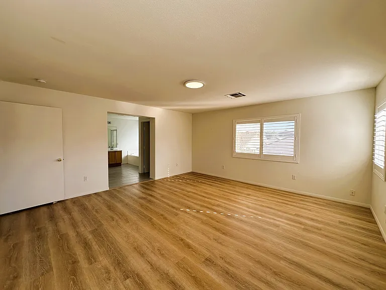 273 Rolling Springs Dr — Photo 9