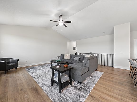5th image of 2813 NW Boulder Point Pl