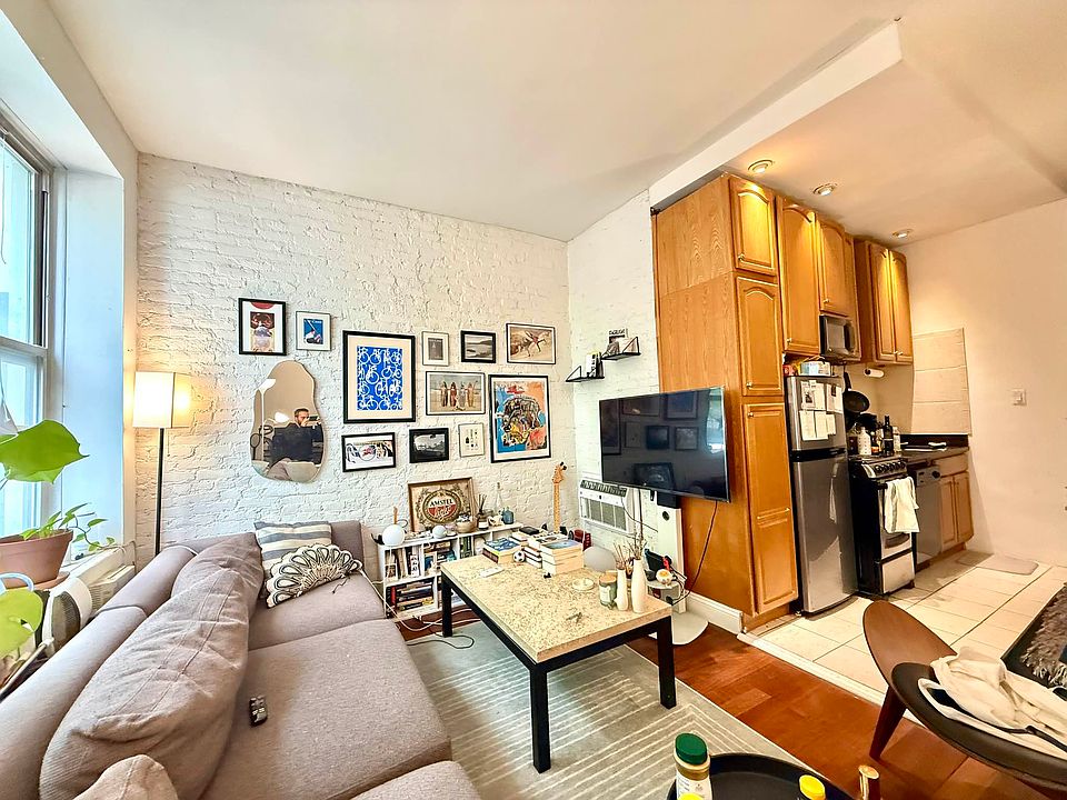 1st image of 202 E 21st St APT 2B