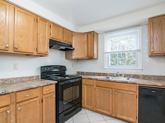 2nd image of 540 Granby Rd #67