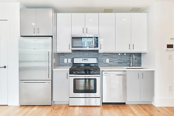 Rented by Living New York | media 25