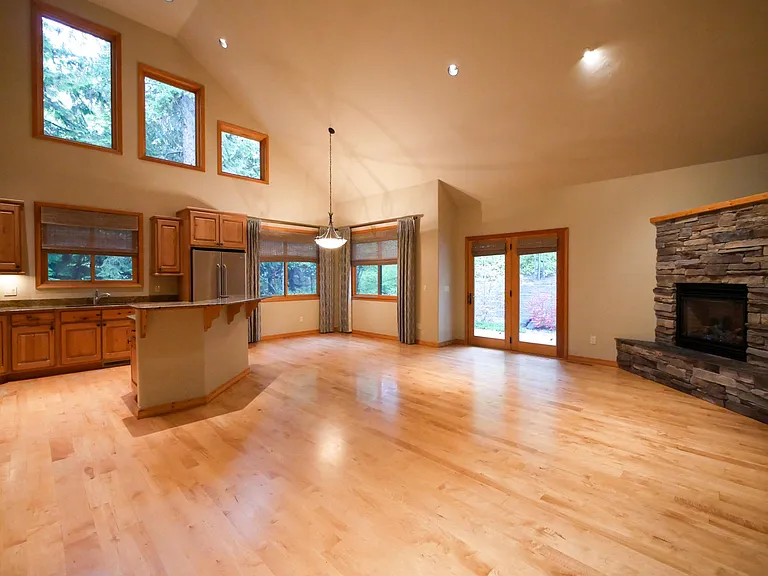 1917 Racquet Ct — Photo 8
