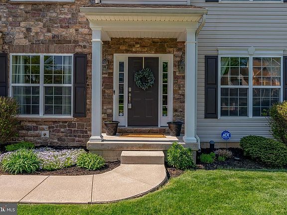 5th image of 3705 Bedfordshire Dr