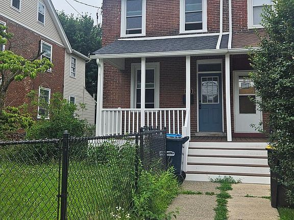 2nd image of 321 Elm Ave