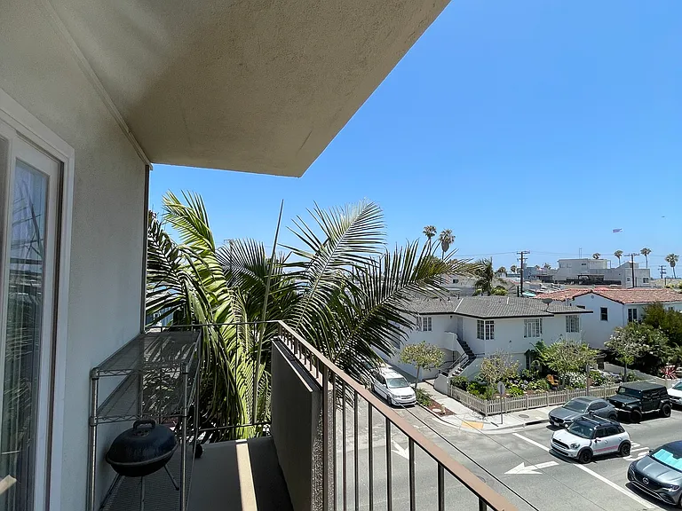 101 Claremont Ave #10 — Photo 9
