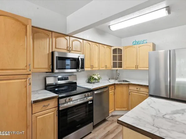 12259 Lake St #B-2, Eagle River, AK 99577