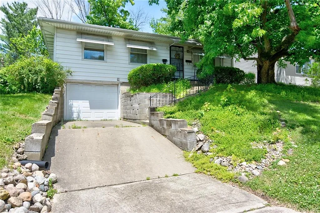 2314 W Hunt St photo 1