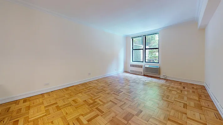 Rented by Bond New York | media 3