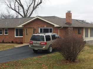 1033 Poplar Dr, Saint Louis, MO