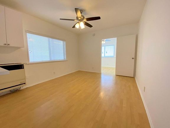 4th image of 615 Ocean Front Walk APT 202