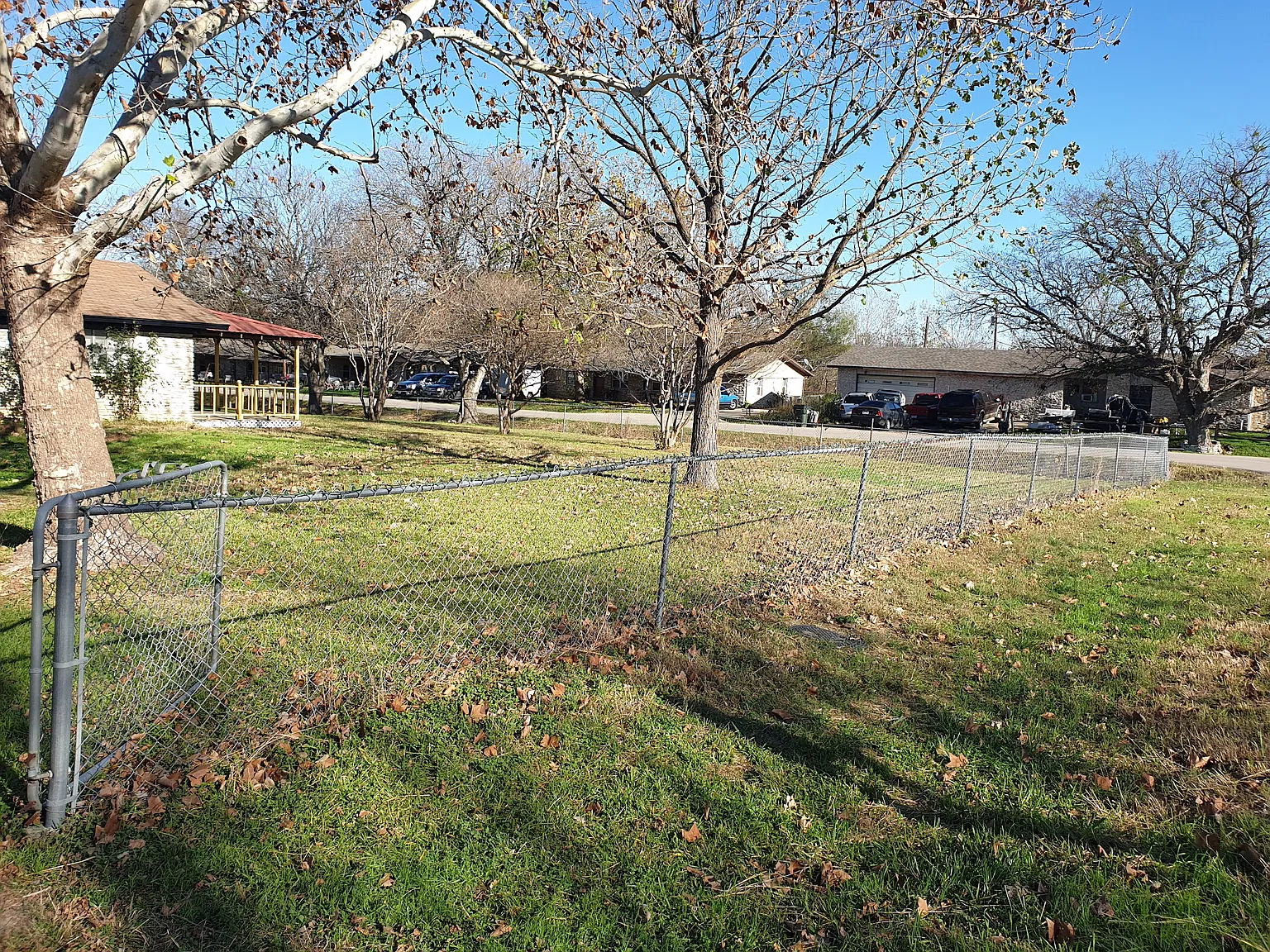 3 bed, 1398 sqft, $2,200 — Photo 4