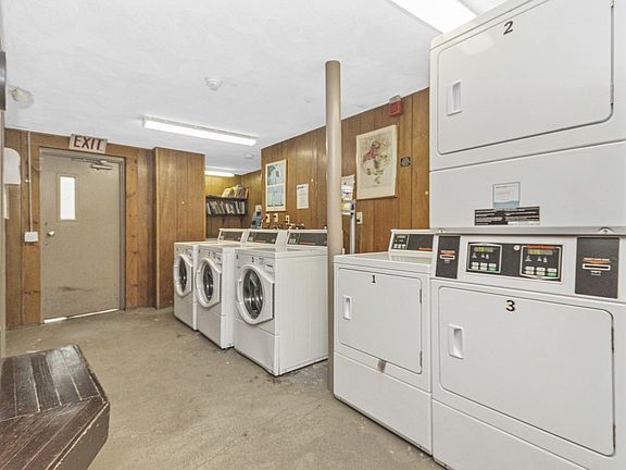 5th image of 339 S Huntington Ave APT 8