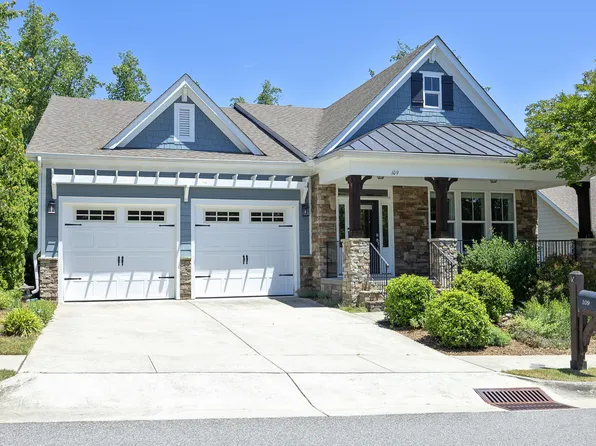 109 Wildwind Dr, Chapel Hill, NC 27516