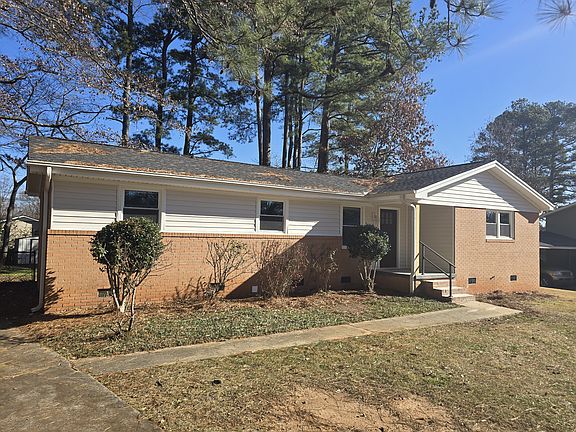 4th image of 508 Sellwood Cir