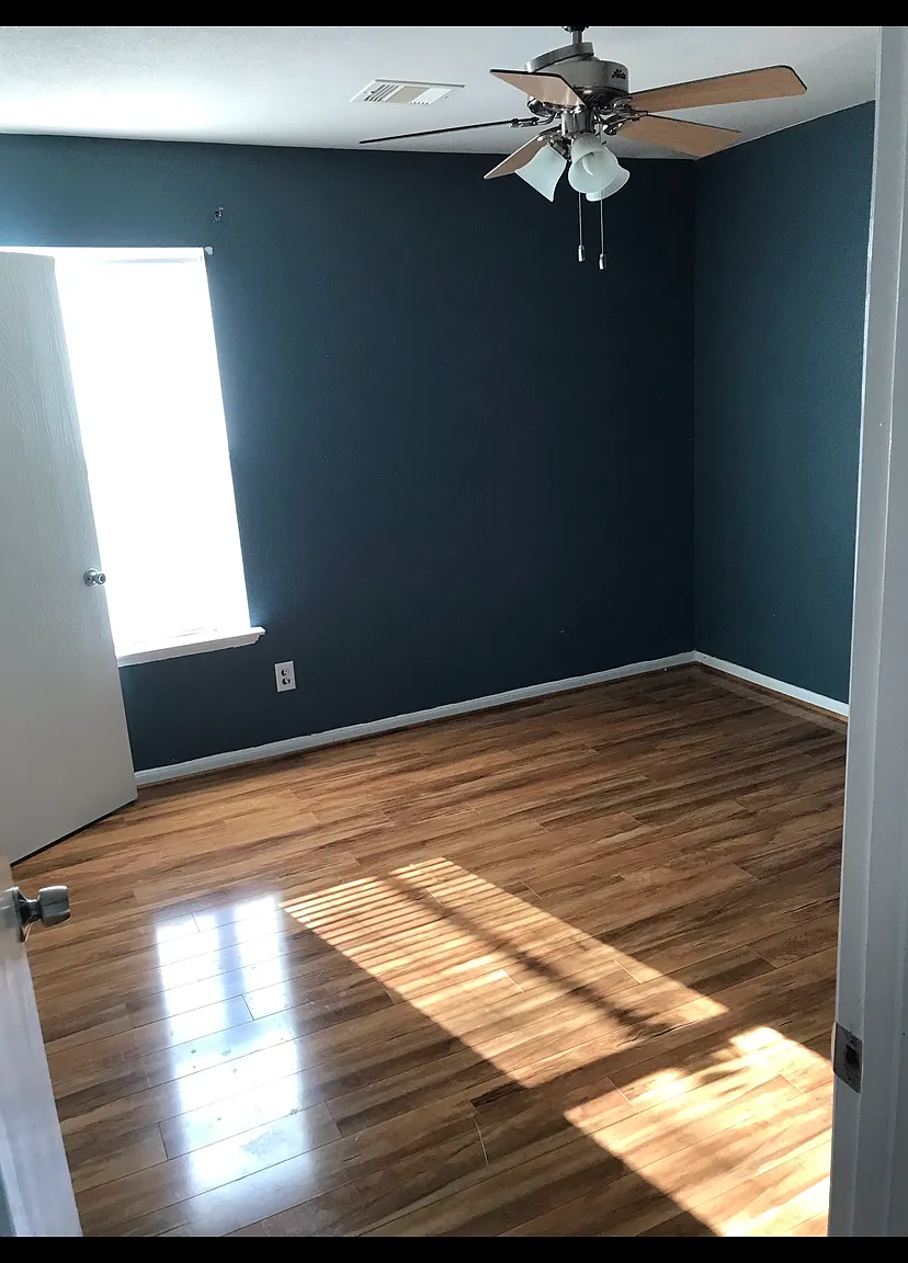4 bed, 2.5 bath, 2150 sqft, $1,800 — Photo 2