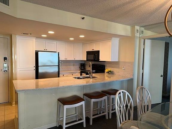 5th image of 9820 Queensway Blvd. #407