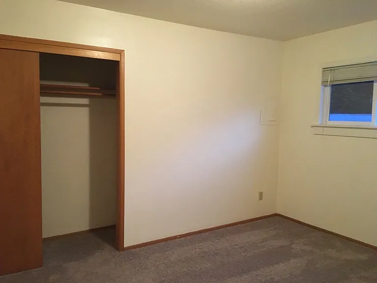 Shore View Apartments — Photo 6