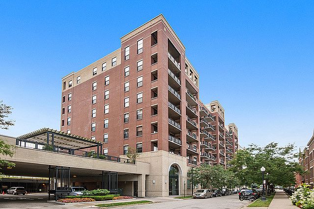 1st image of 833 W 15th Pl Unit 401