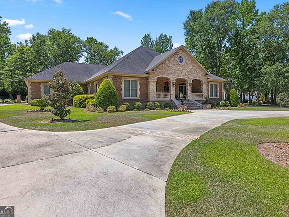 5th image of 4223 Spring Branch Cir