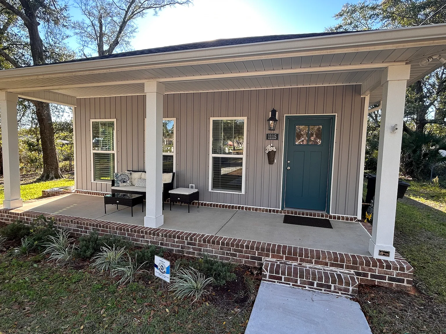 3 bed, 1305 sqft, $2,400 — Photo 3