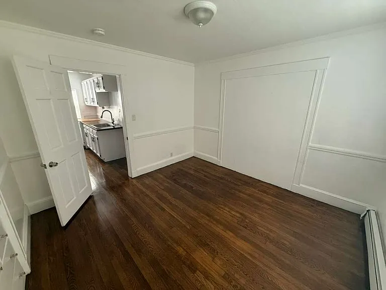 50 Raymond St — Photo 11
