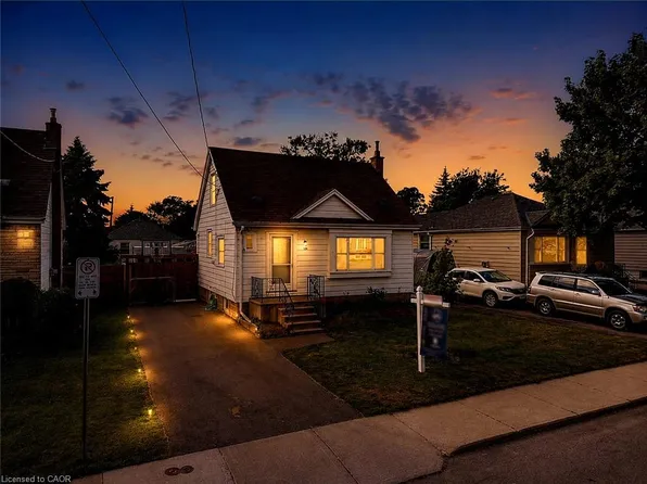 128 E 39th St, Hamilton, ON L8V 4H3