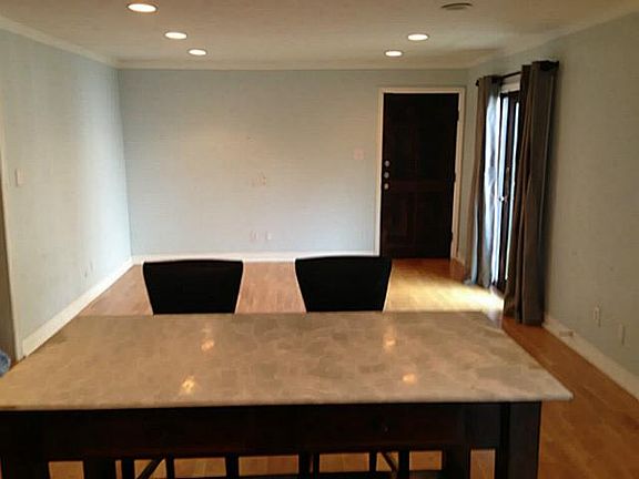 4th image of 2722 Knight St #306E