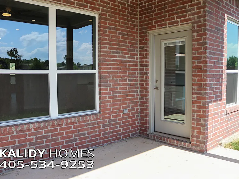521 Remington Ave — Photo 19