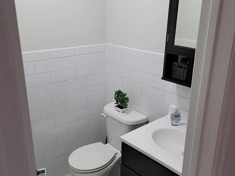 4302 Hana Rd — Photo 4