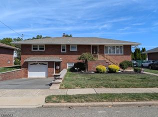 302 Lincoln Ave, Totowa Boro, NJ 07512