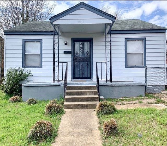 1st image of 2065 Benford St