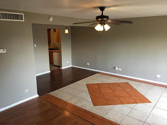 2nd image of 1803 W Gramercy Pl APT 3C