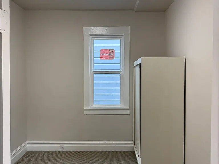 219 Broad St — Photo 4