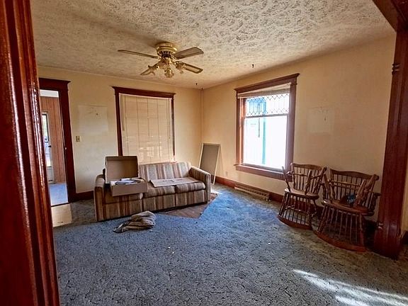 3rd image of 550 Pawnee Ave