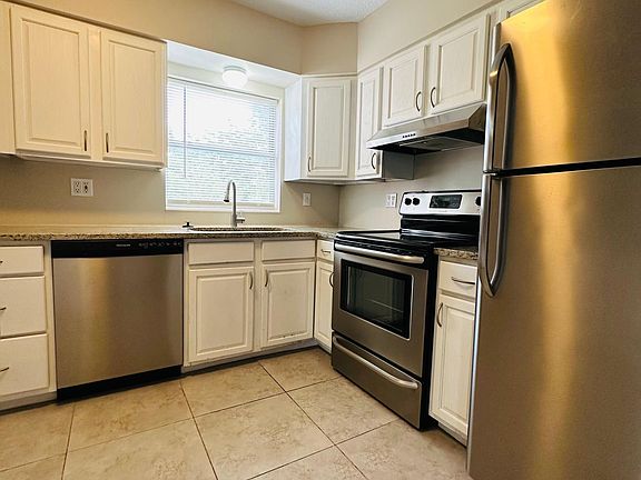 5th image of 8501 Garnet Ave