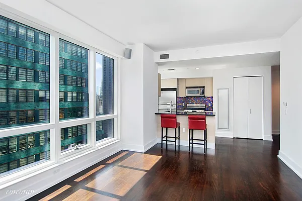 Rented by Corcoran | media 27