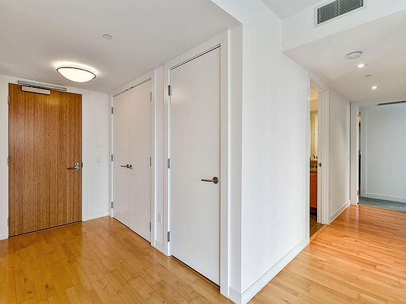 4th image of 301 Mission St APT 16E