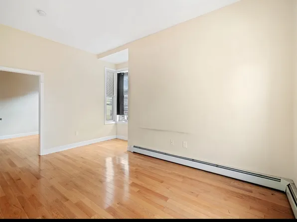 1137 Summit Avenue image 3 of 8