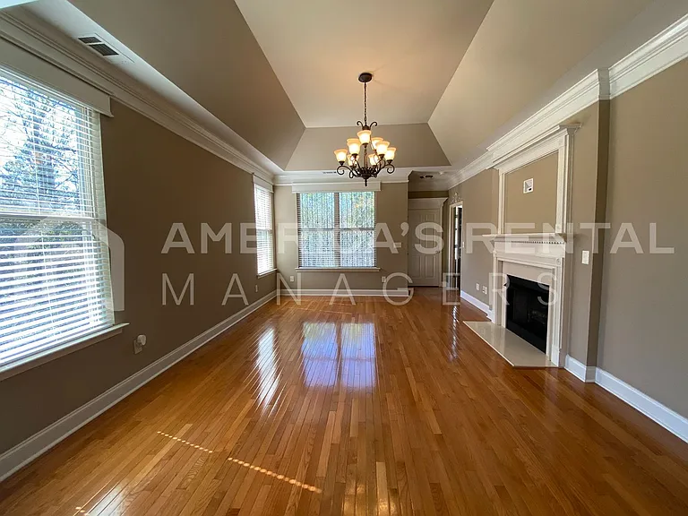 4230 Lochshire Ln — Photo 13