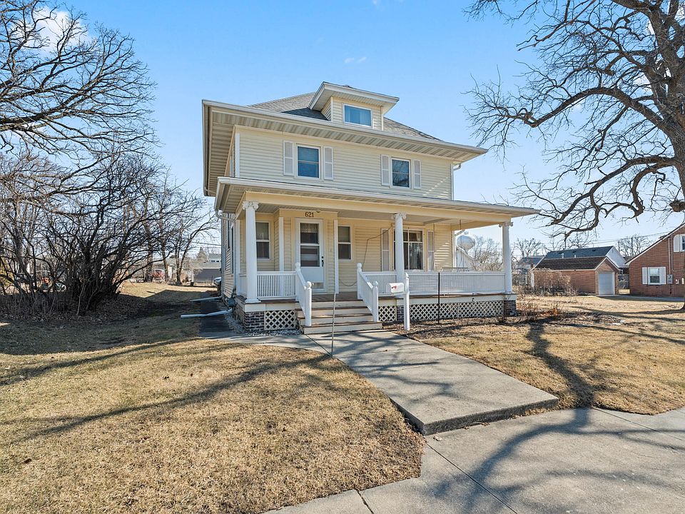 1st image of 621 6th St