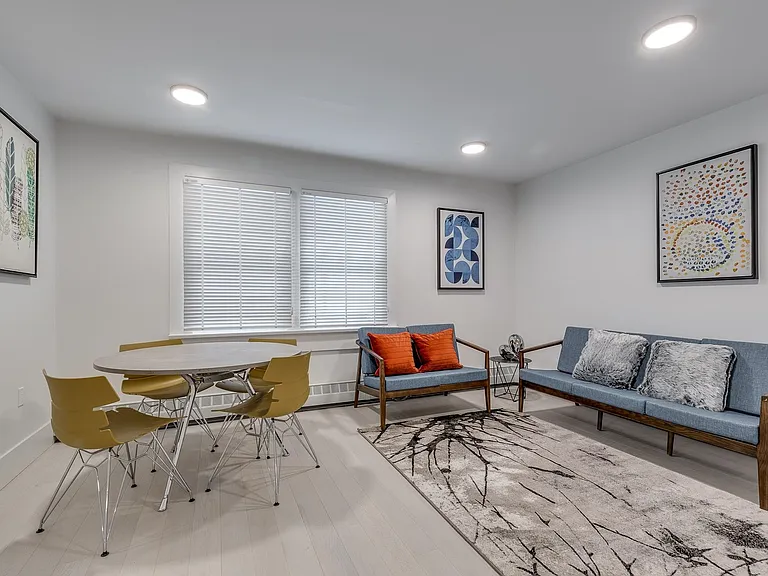 1425 Haro St #203 — Photo 9