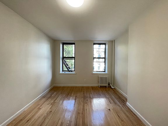 3rd image of 234 E 7th St APT 1rw