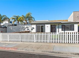 922 Sunset Dr, Costa Mesa, CA 92627