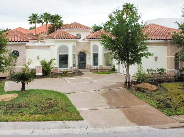 207 Lake Powell Dr, Laredo, TX 78041