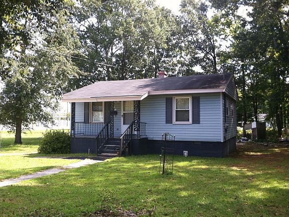 4th image of 205 Edens Ave