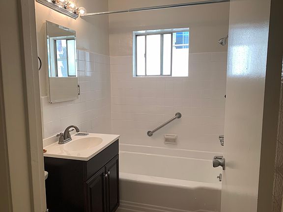5th image of 10834 Bloomfield St APT 7
