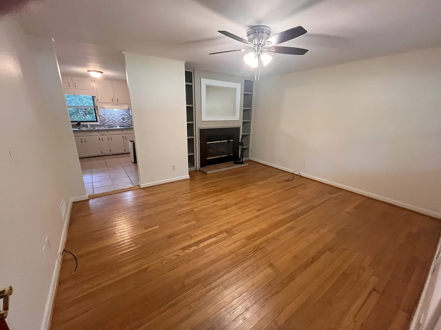 3 bed, 1700 sqft, $2,375 — Photo 3