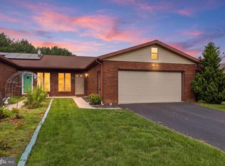 220 Kennedy Ct, Hanover, PA 17331